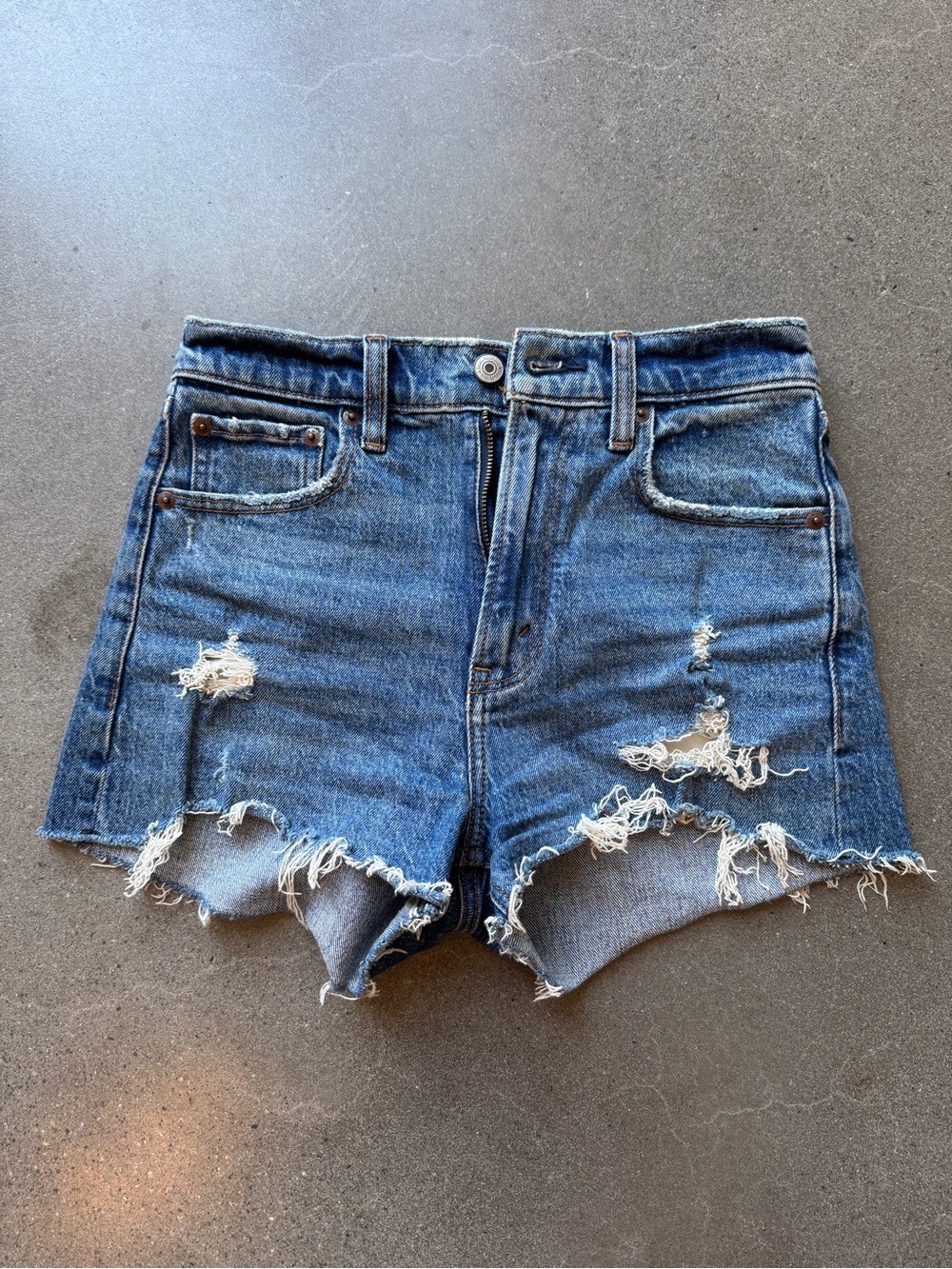 Abercrombie & Fitch The Mom Shorts